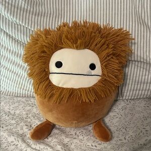 Benny the Bigfoot 8” Squishmallow